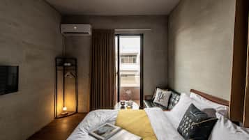 Comfort Double Room, 1 Queen Bed | Premium bedding, desk, blackout curtains, soundproofing