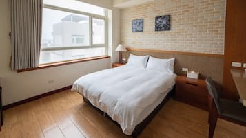 Classic Room, 1 Double Bed | Individually decorated, desk, soundproofing, free WiFi