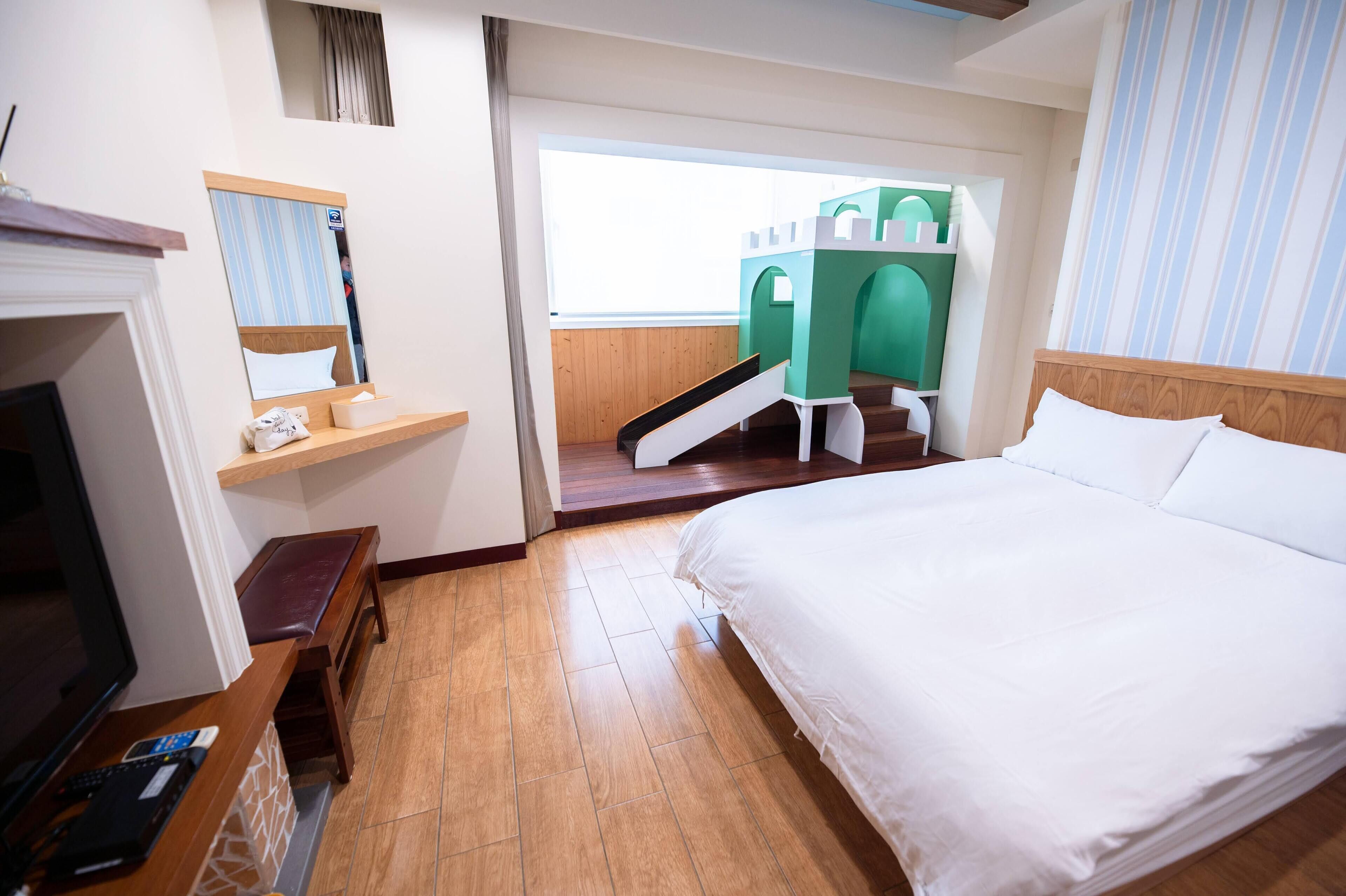 Family Quadruple Room, Multiple Beds | Children's theme room