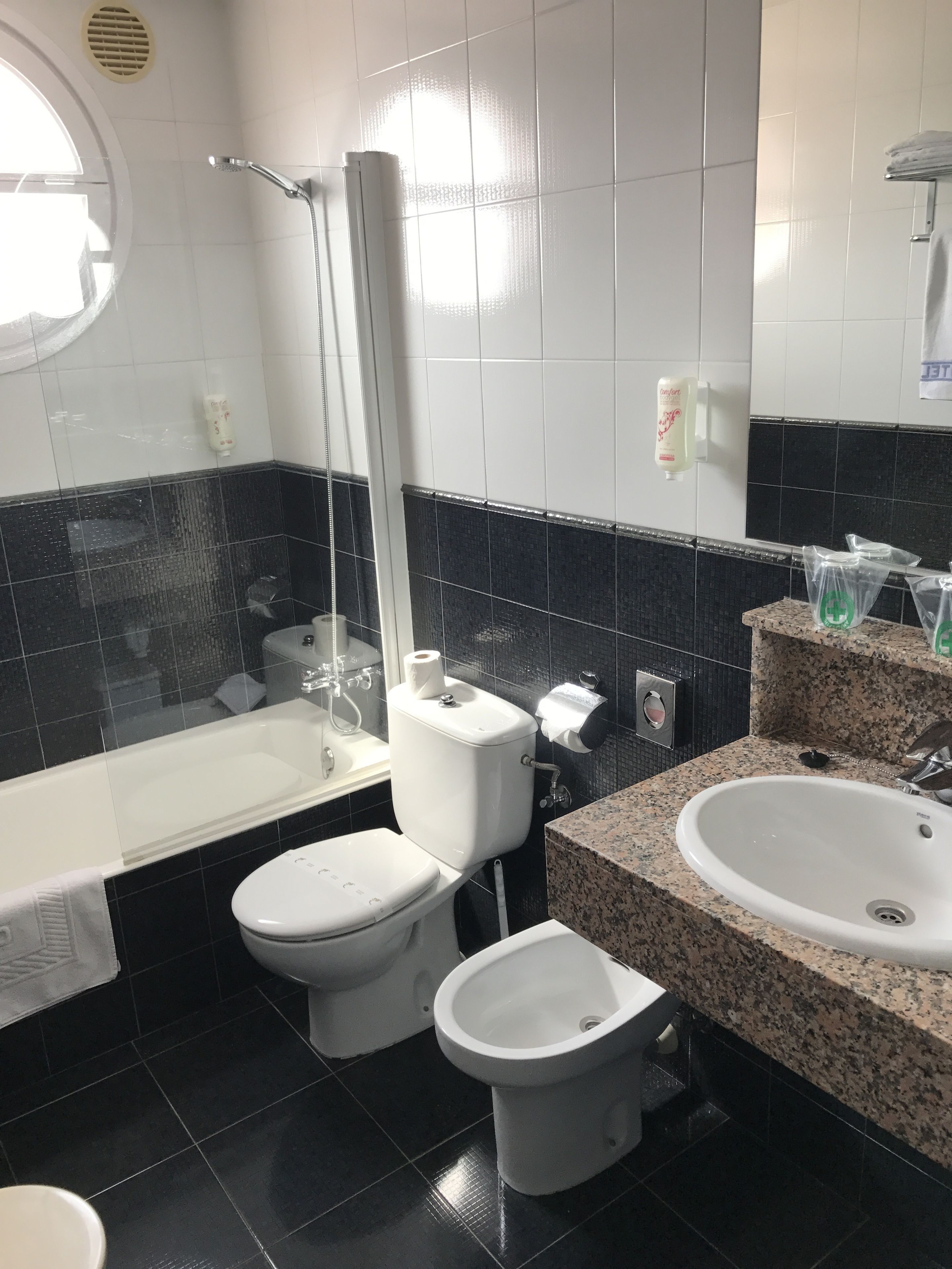 double room | bathroom sink