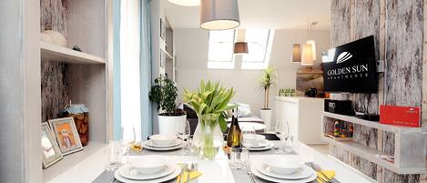 Apartment (Kapitanski, Morska 2/15) | In-room dining