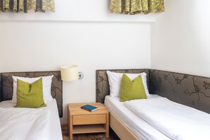 Appartamento, 2 camere da letto | Una cassaforte in camera, postazione laptop, ferro/asse da stiro