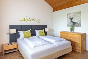Apartment, Balcony | In-room safe, laptop workspace, iron/ironing board, free WiFi - Hapimag Resort Unterkirnach (Unterkirnach)
