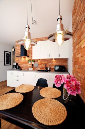 Apartment (StylowyPolanki Klonowa 17, G m.009) | Wohnbereich | Flachbildfernseher