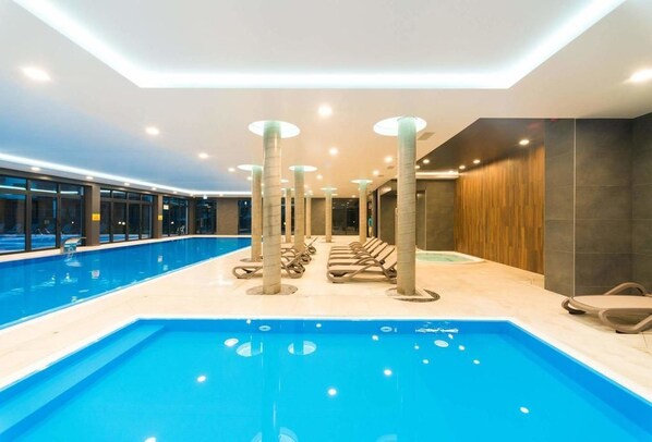 Indoor pool, outdoor pool