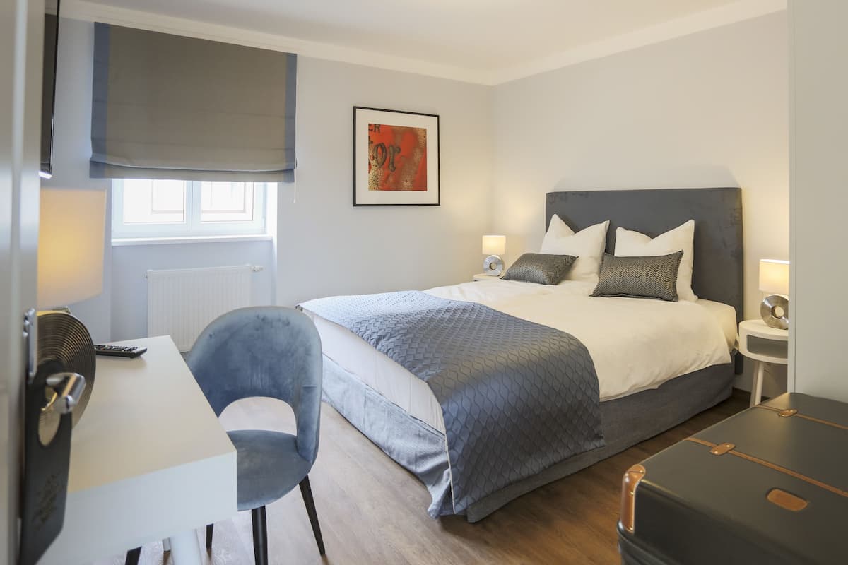 Premium bedding, in-room safe, individually furnished, soundproofing