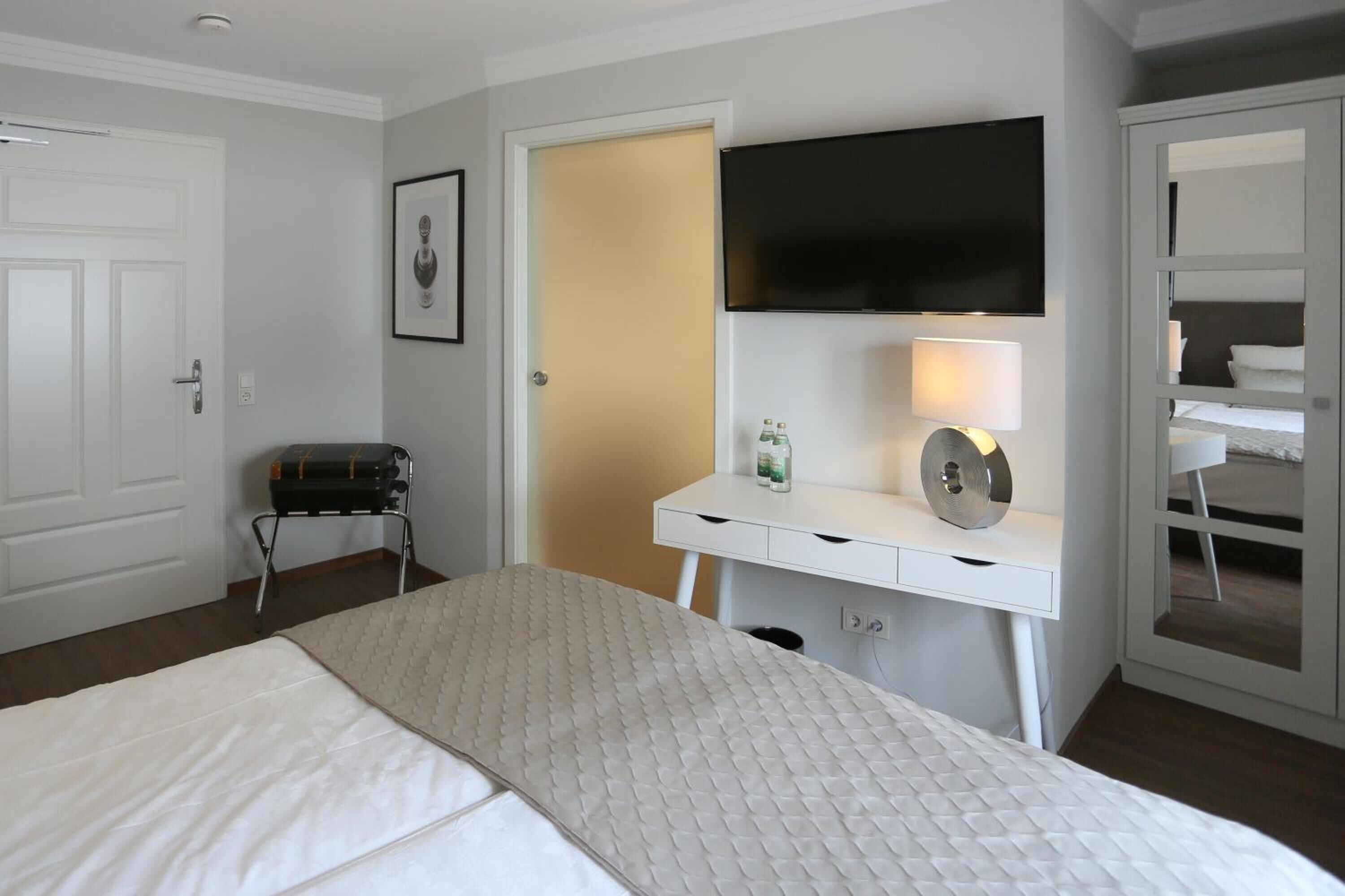 premium bedding, in-room safe, individually furnished, soundproofing