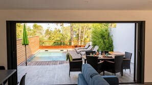 Premium villa | Woonruimte | Flatscreentelevisie