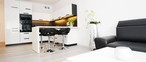 Appartement (Solna 11/C/105) | Woonruimte | Flatscreentelevisie