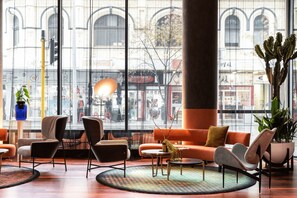 Lobby - QT Perth (Perth)