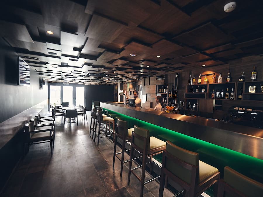 Bar (en la propiedad)