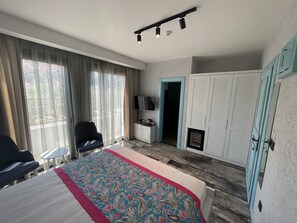 Karyanda Room | 1 kamar tidur, seprai premium, minibar, dan Wi-Fi gratis