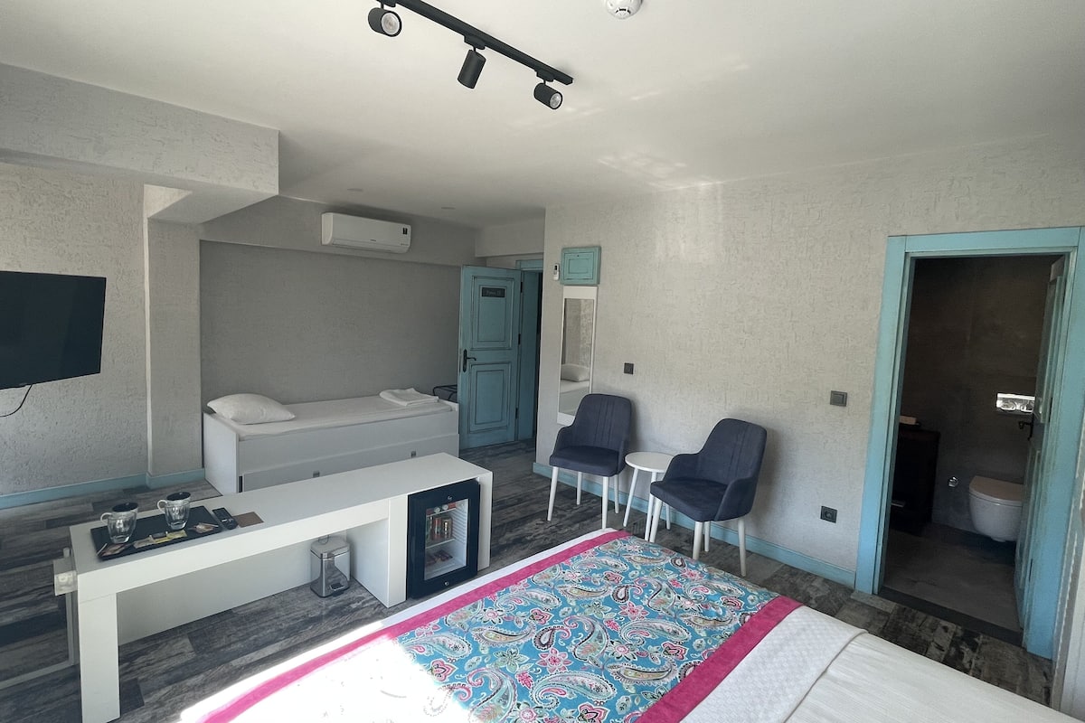 Pedesa Room | 1 bilik tidur, peralatan tempat tidur premium, bar mini, Wi-fi percuma