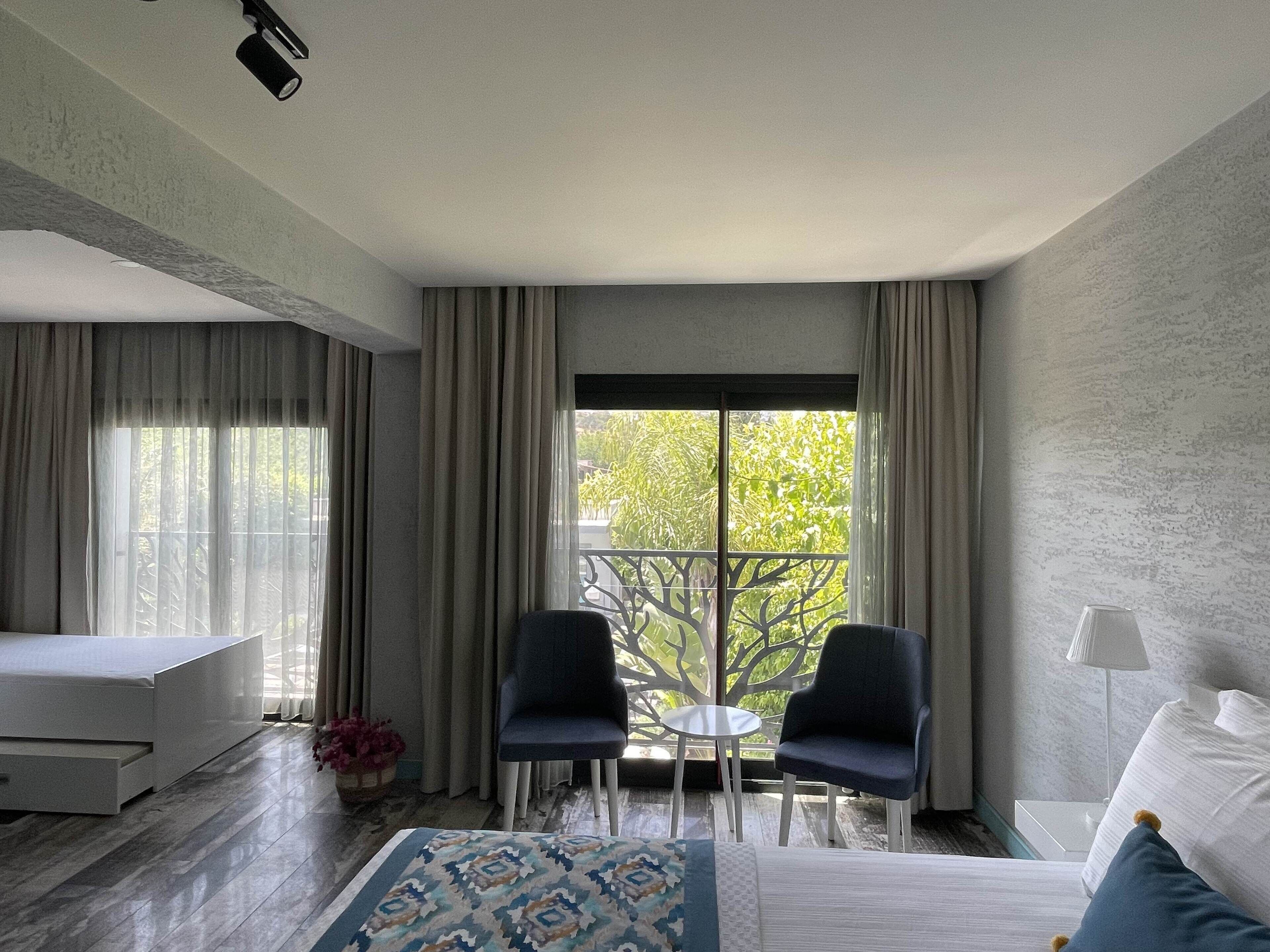 farilya room | 1 bedroom, premium bedding, minibar, free wifi