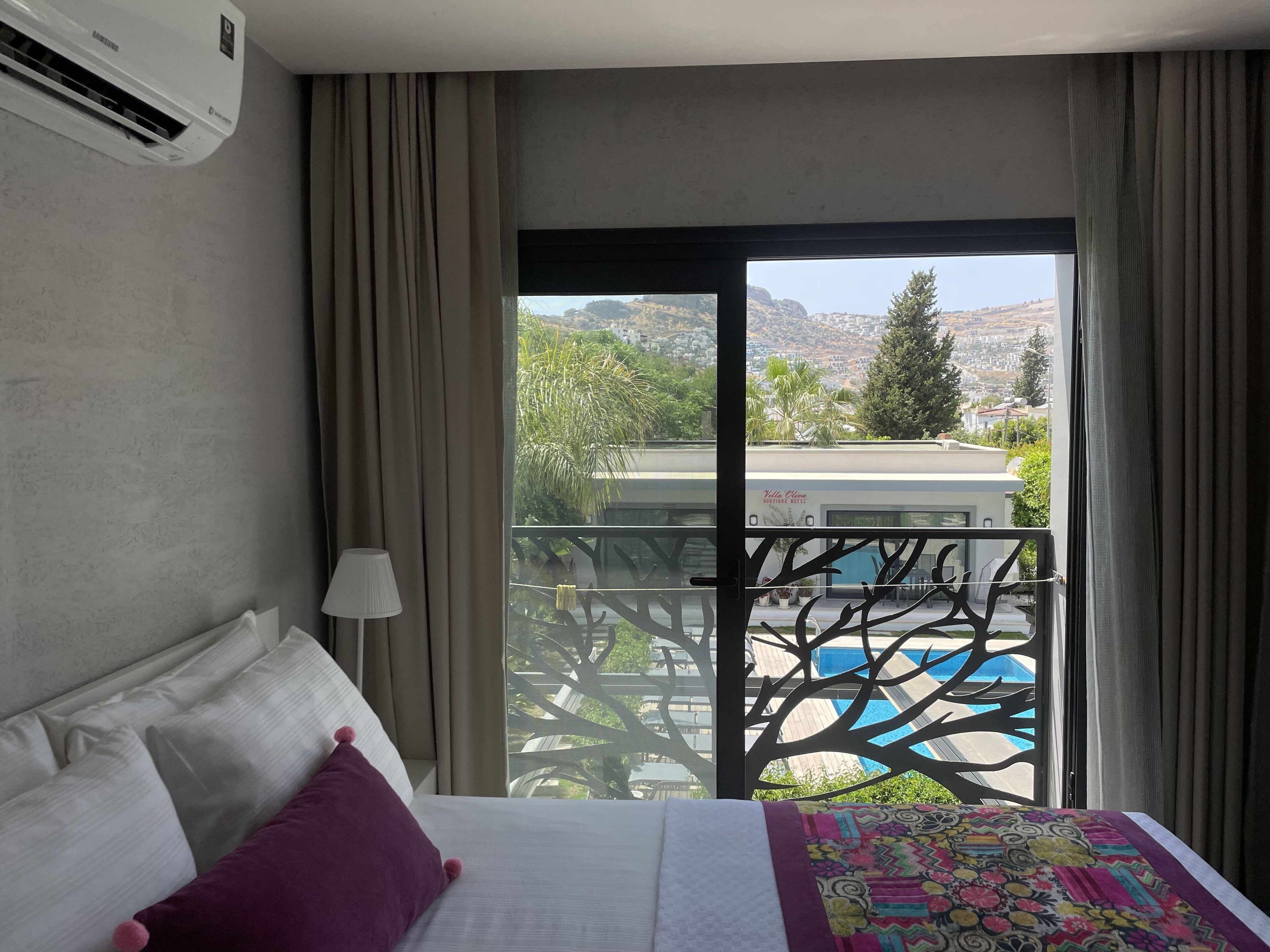 farilya room | 1 bedroom, premium bedding, minibar, free wifi