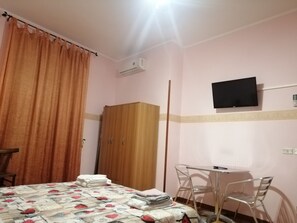 واي فاي مجانًا وملاءات أسرّة