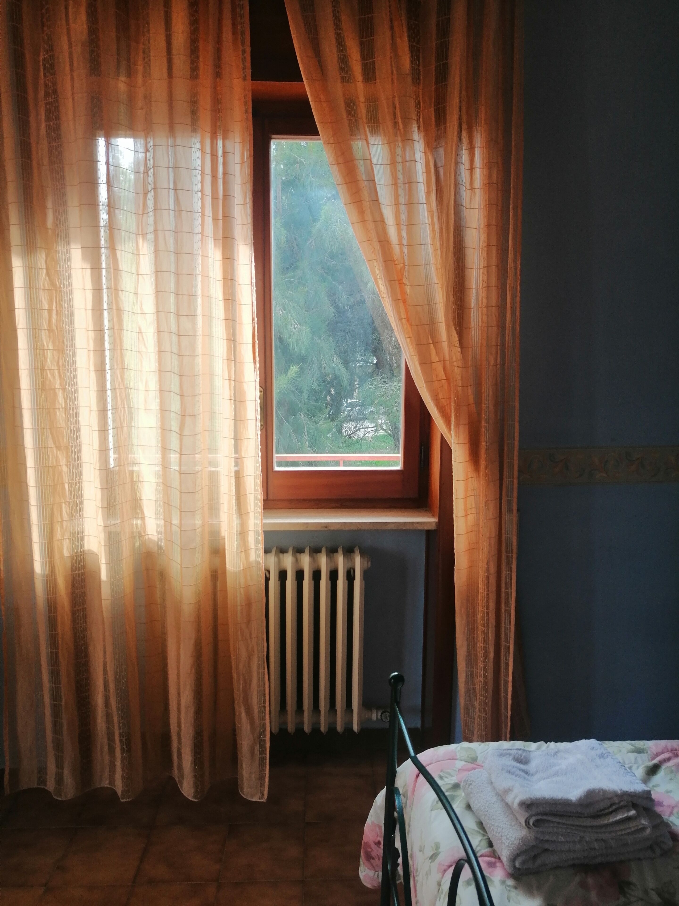 Habitación triple, baño compartido | Wifi gratis y ropa de cama