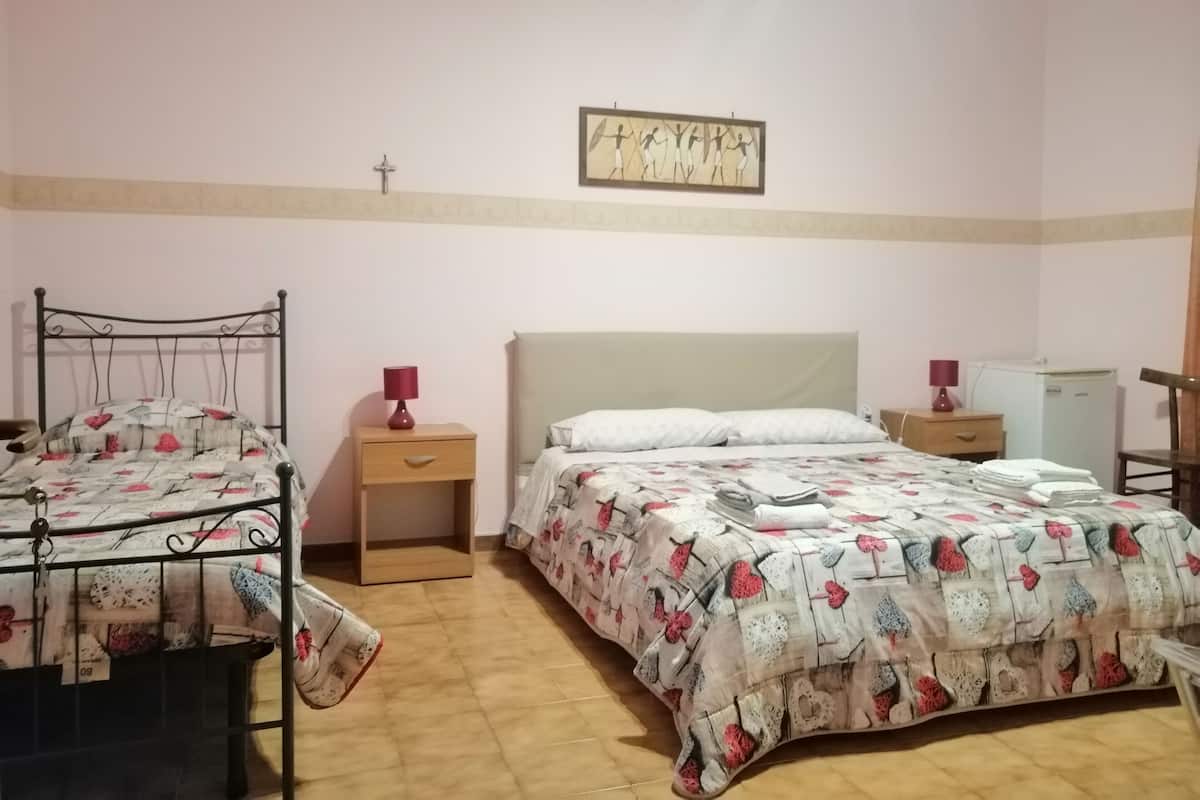 Triple Room, Shared Bathroom