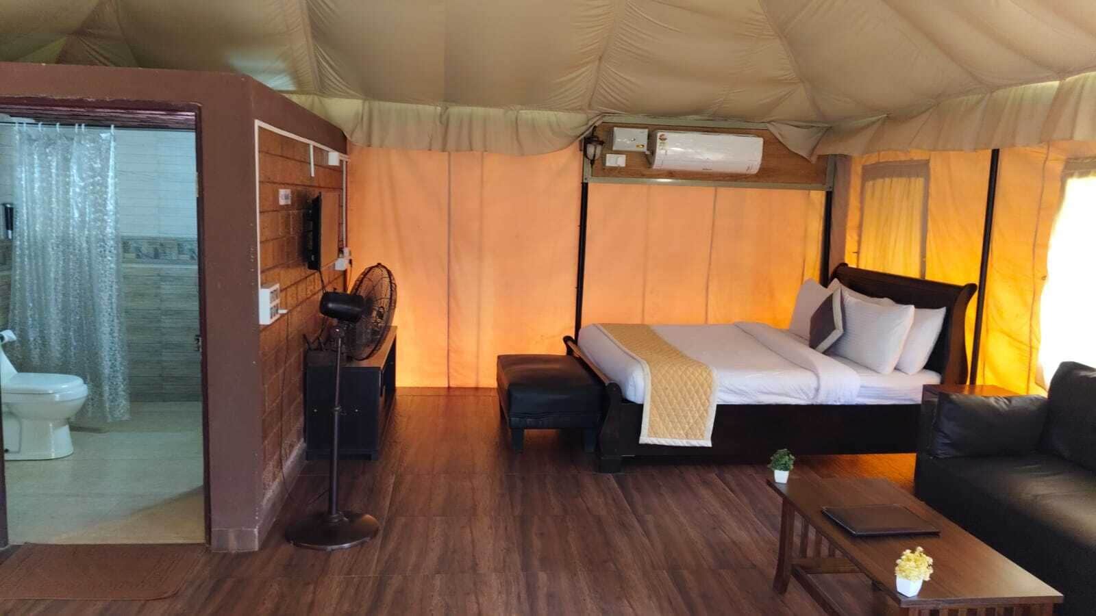 Swiss Luxury Tented AC Room | 1 bedroom, in-room safe, individually furnished, free WiFi