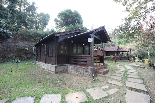 Deluxe Cottage | 1 chambre, coffres-forts dans les chambres, ameublement personnalisé