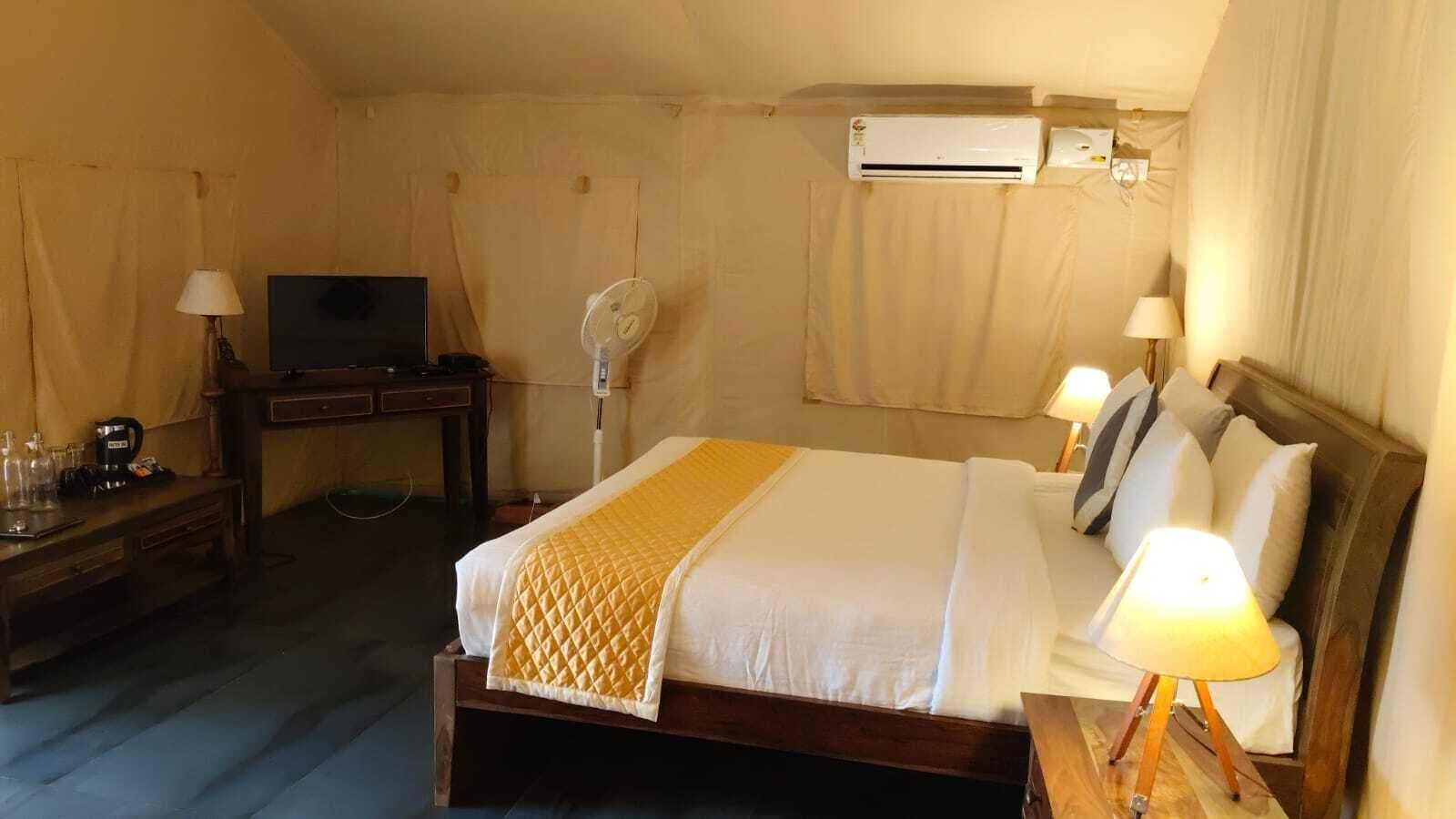 Swiss Premium Tented AC Room | 1 bedroom, in-room safe, individually furnished, free WiFi