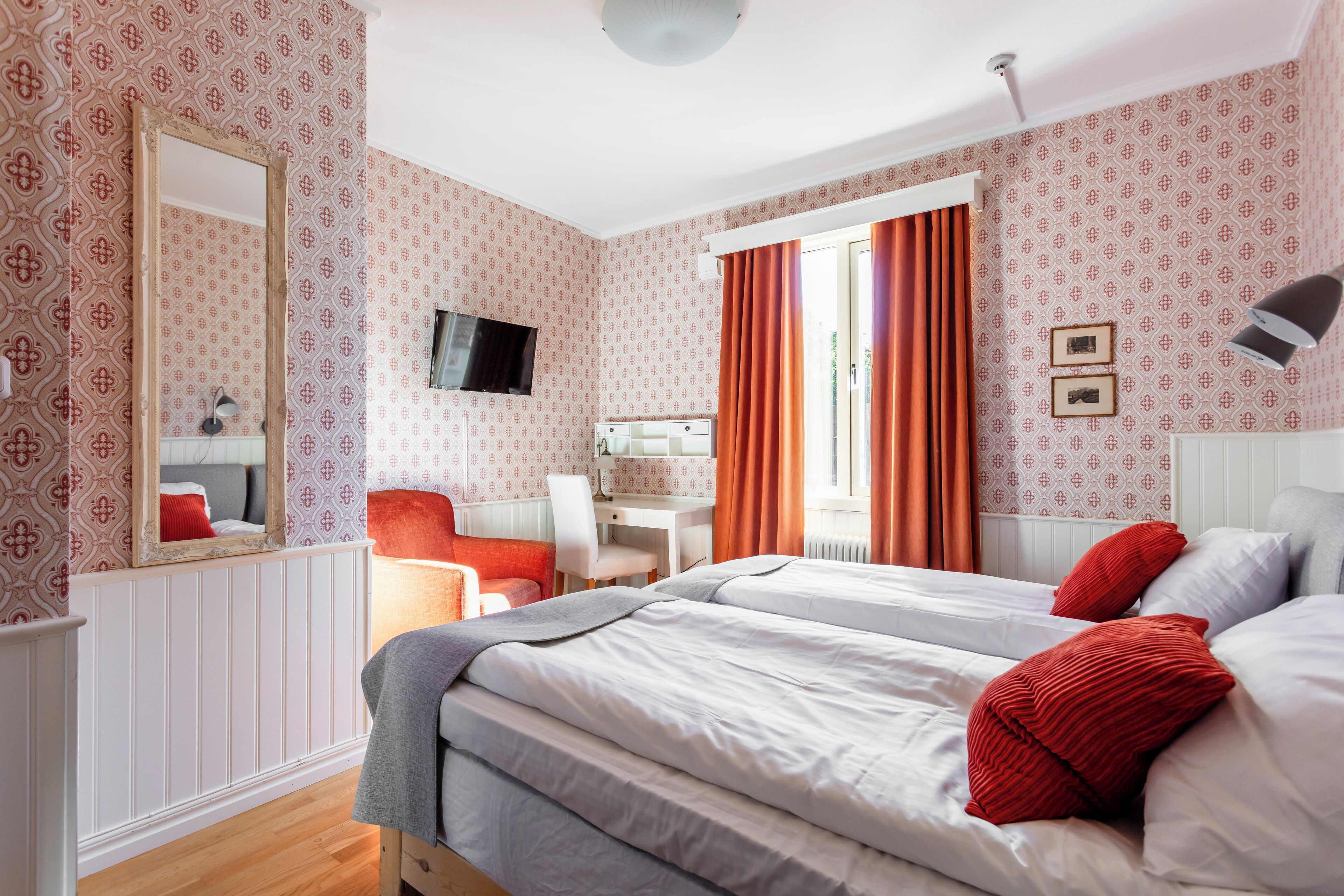 Standard Double Room | Desk, blackout drapes, iron/ironing board, free WiFi