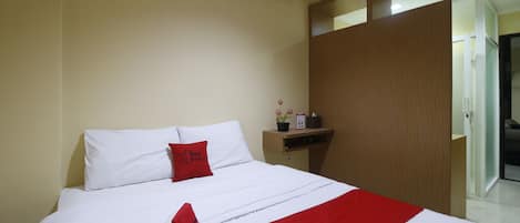 Desk, free WiFi, bed sheets