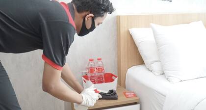 RedDoorz Plus @ Pogung Raya