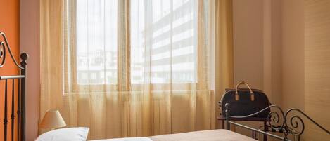 Sängtillbehör av högsta kvalitet, skrivbord, barnsängar och gratis wi-fi