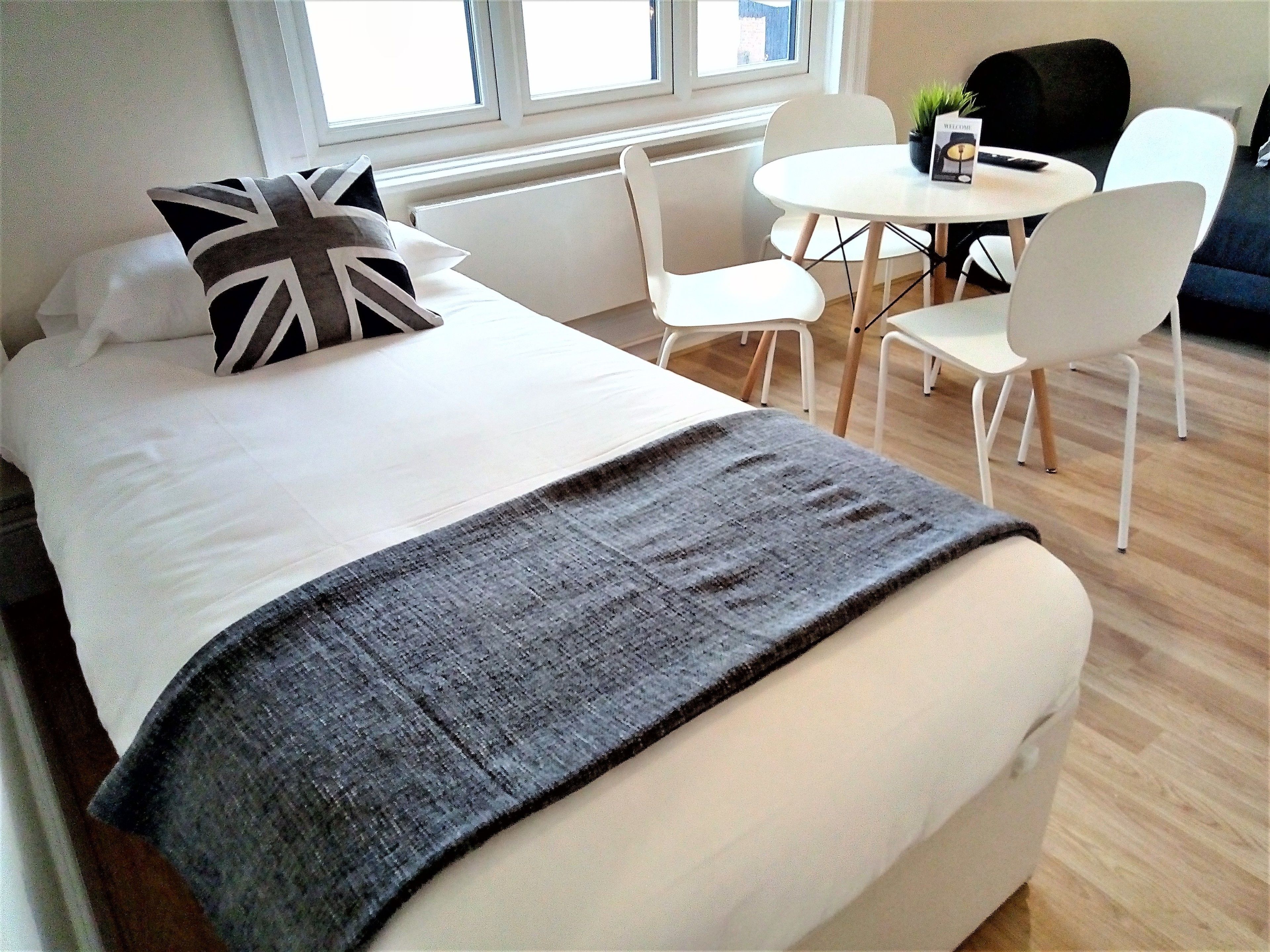 superior apartment, 1 bedroom | 1 bedroom, desk, laptop workspace, iron/ironing board