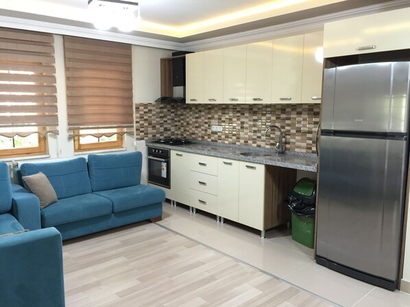 Family Room, 3 Bedrooms | Private kitchenette