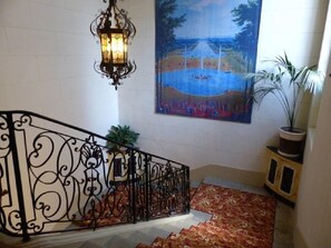 Staircase - Hotel Du Fiacre (Carpentras)