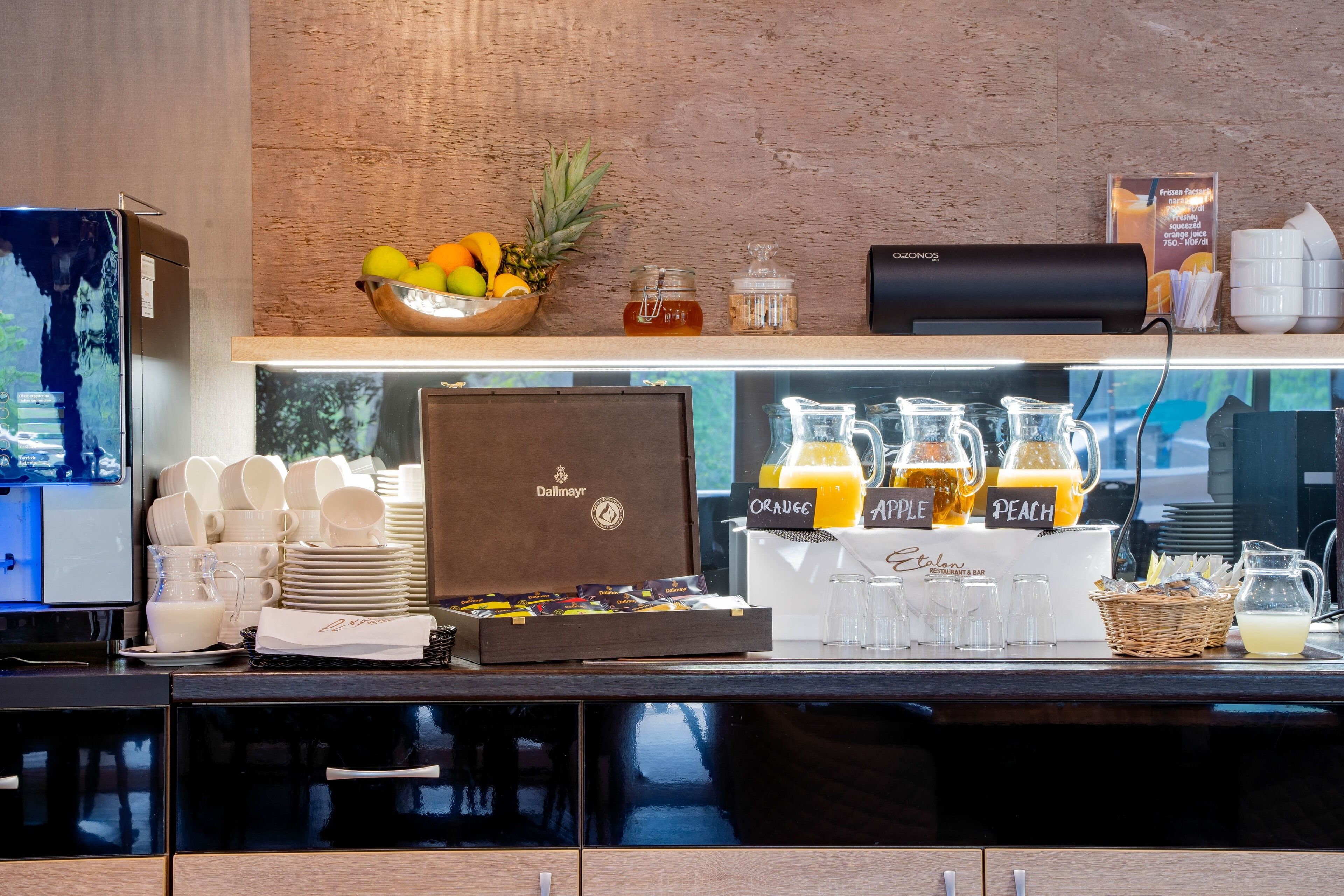 free daily cooked-to-order breakfast