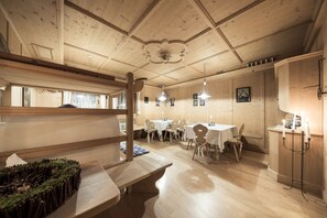 Dining - Alpenhof (Ultimo)