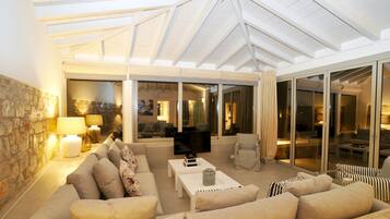 Deluxe Villa, 4 Bedrooms, Private Pool, Sea View | Living area