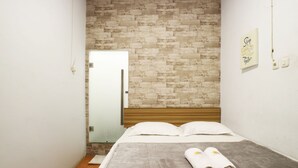 Unclassified image, 3 of 35, button - Morning Sun - Hostel (Surabaya)