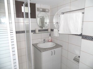 Bathroom - Nedi Apartment (Ayia Napa)