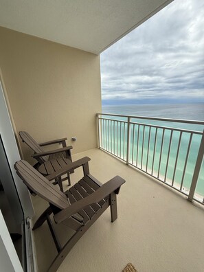 Property grounds - ☀️ ☀️ BEACH FRONT - BOOKING SPRING & SUMMER- BEACH CHAIR SERVICE INCLUDED ☀️ ☀️ (Panama City Beach)