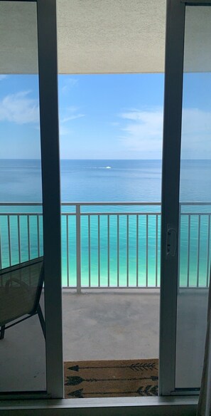 Interior - ☀️ ☀️ BEACH FRONT - BOOKING FALL & WINTER☀️ ☀️ SPECIAL SNOWBIRD RATE ☀️☀️ (Panama City Beach)