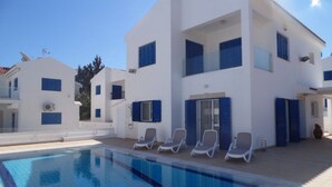 Property grounds - Villa Malamar (Paralimni)