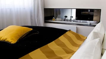 1 bedroom, premium bedding, minibar, in-room safe