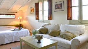 Double Room | Rollaway beds, free WiFi, bed sheets