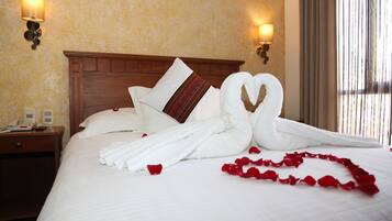 Deluxe Double Room, City View | In-room safe, desk, blackout drapes, soundproofing