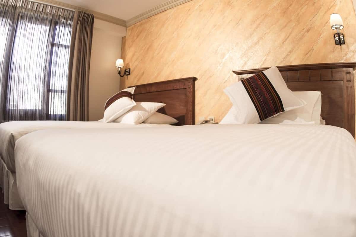 deluxe twin room, city view | in-room safe, desk, blackout curtains, soundproofing