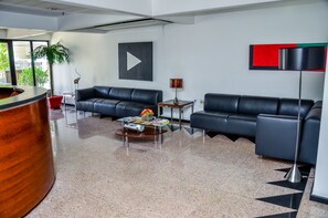 Lobby sitting area - Adriana Flats Fortaleza (Fortaleza)