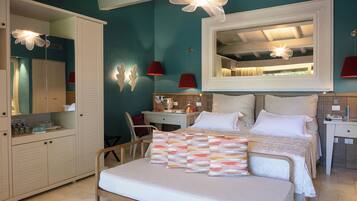 Bungalow – deluxe | Allergitestet sengetøy, minibar, safe på rommet og individuelt dekorert