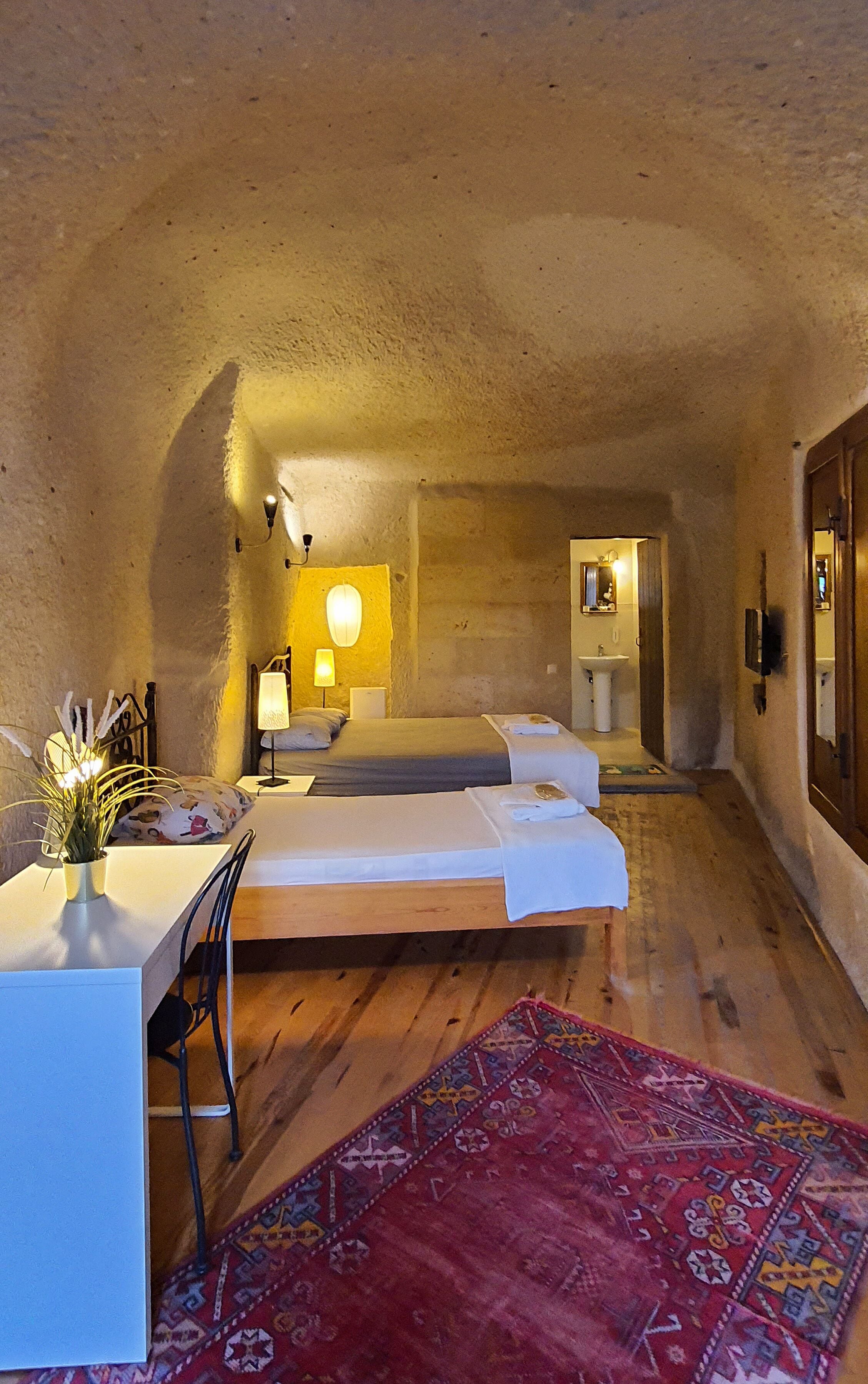 Cave Double Room | Individually decorated, individually furnished, soundproofing