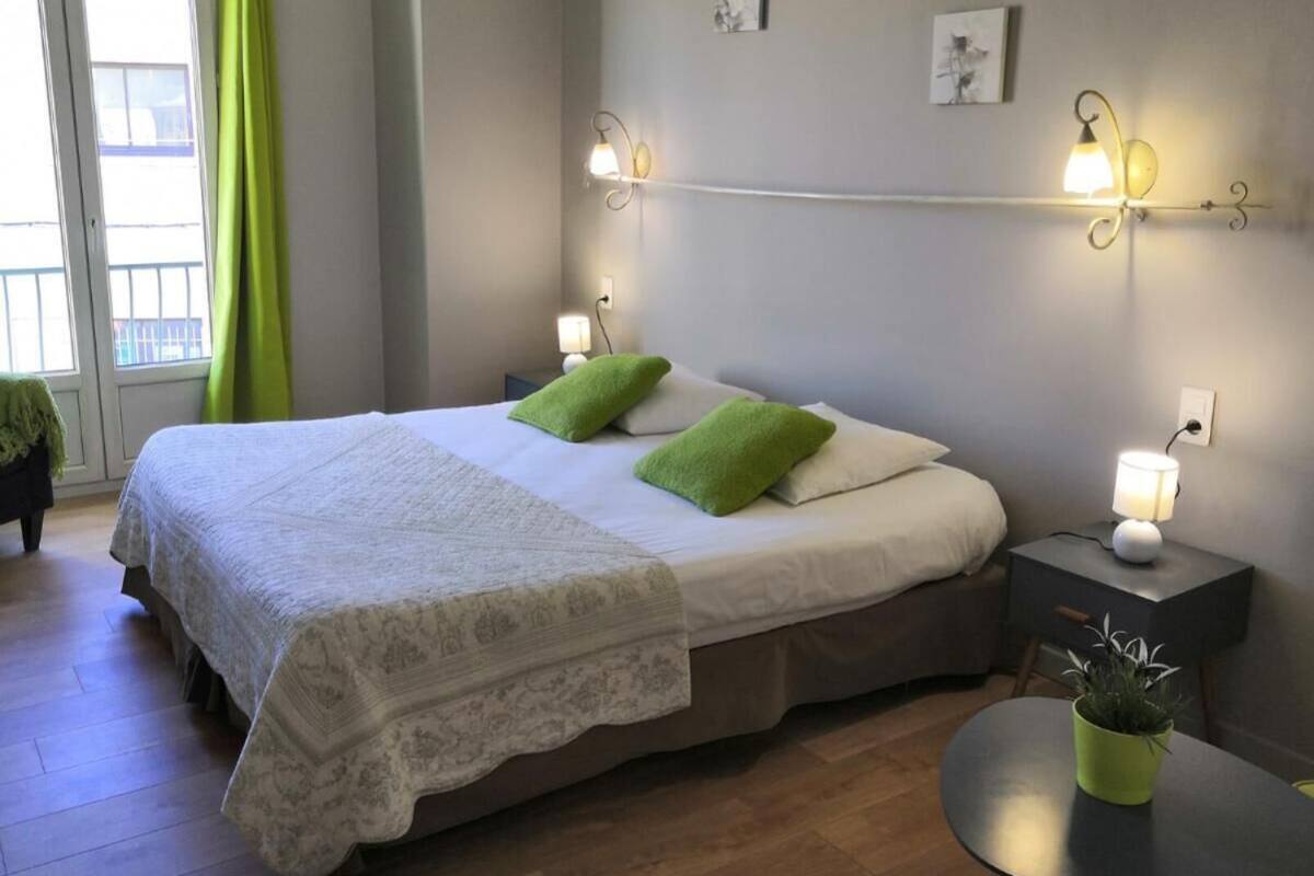 in-room safe, individually decorated, individually furnished