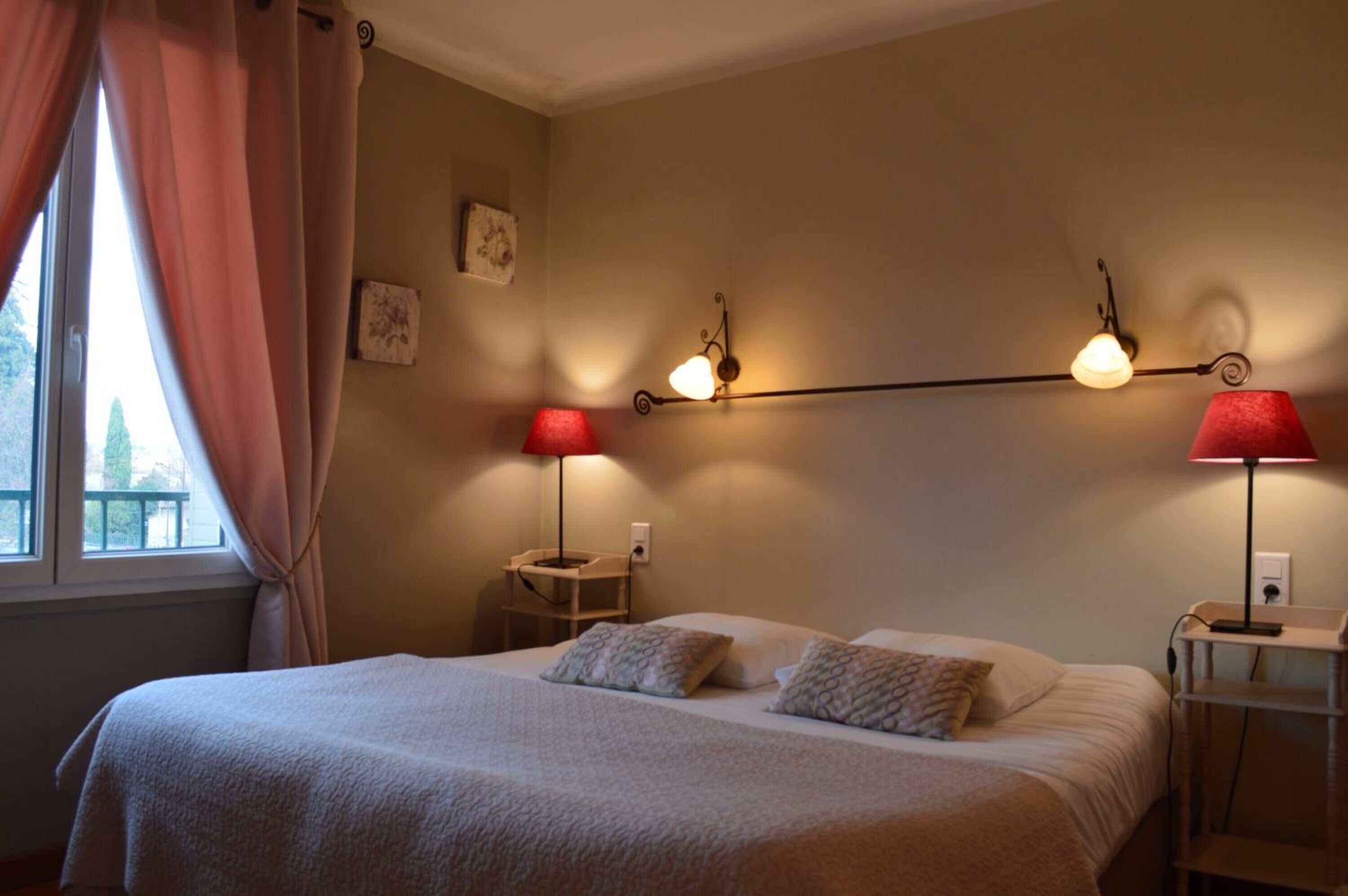 in-room safe, individually decorated, individually furnished