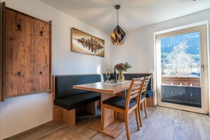 Apartment (Rofan) | In-room dining